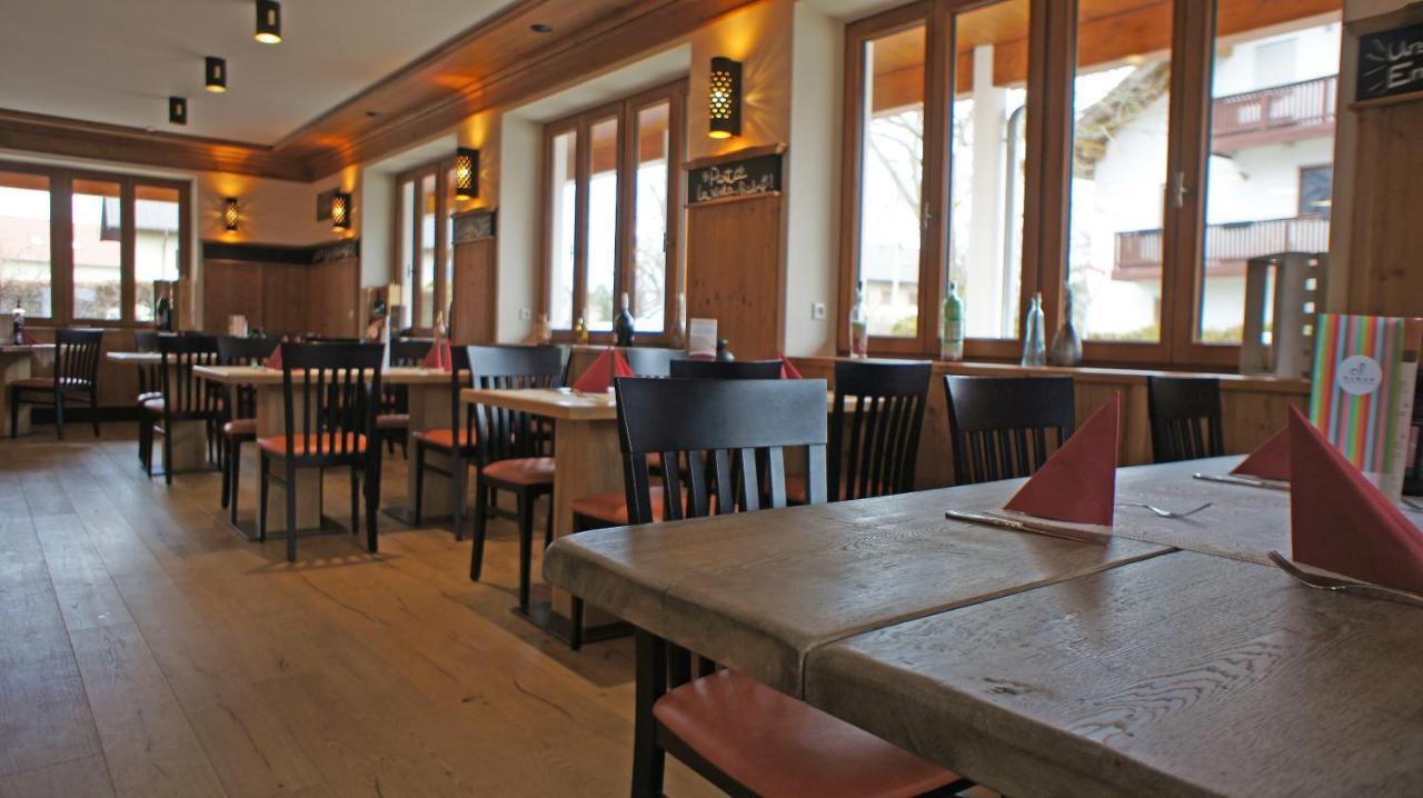 Hotel Heimfeld Restaurant Cafe Garching an Der Alz المظهر الخارجي الصورة
